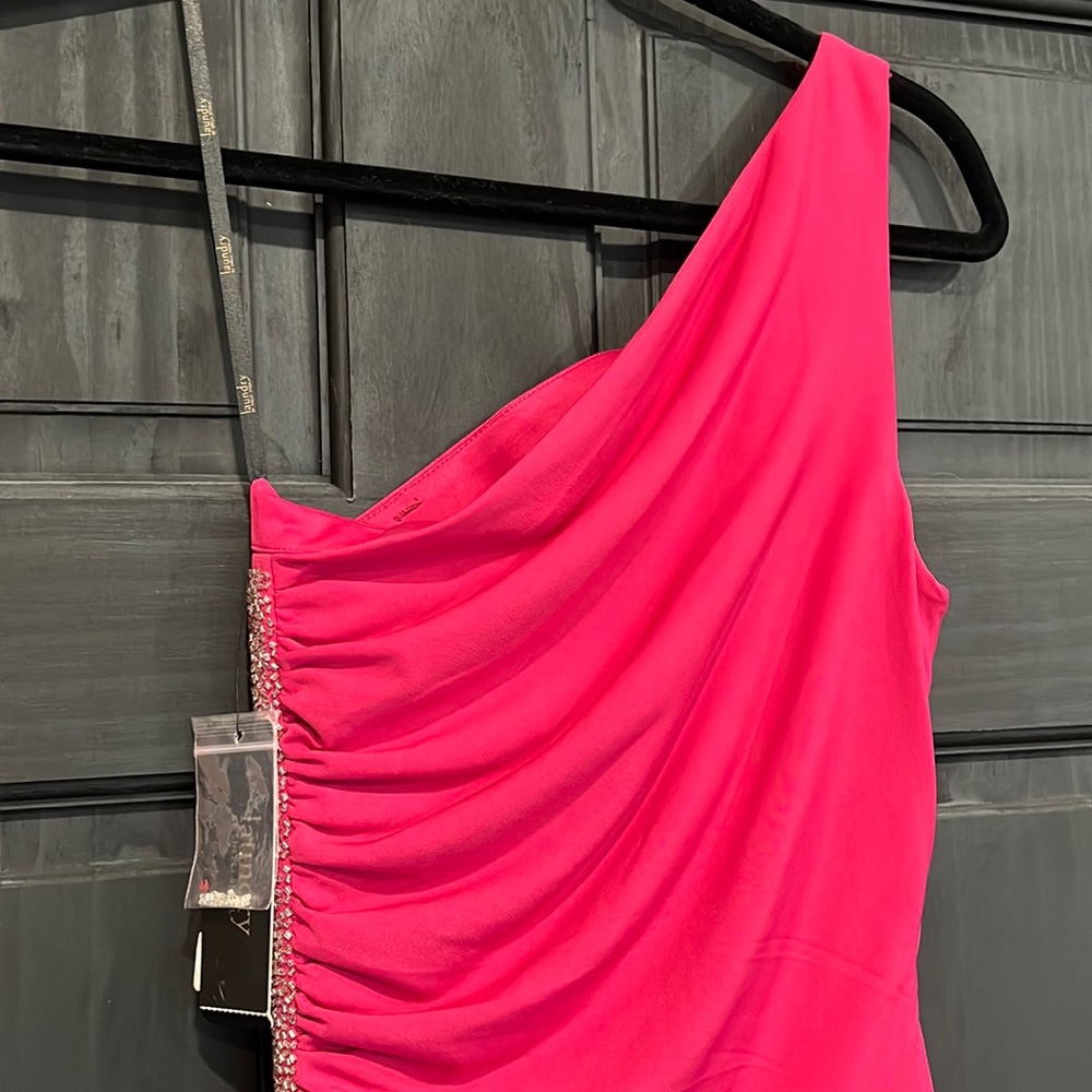 LAUNDRY BY SHELLI SEGAL One Shoulder Shirred Beaded Gown ROSE/HOT PINK BRAND NEW